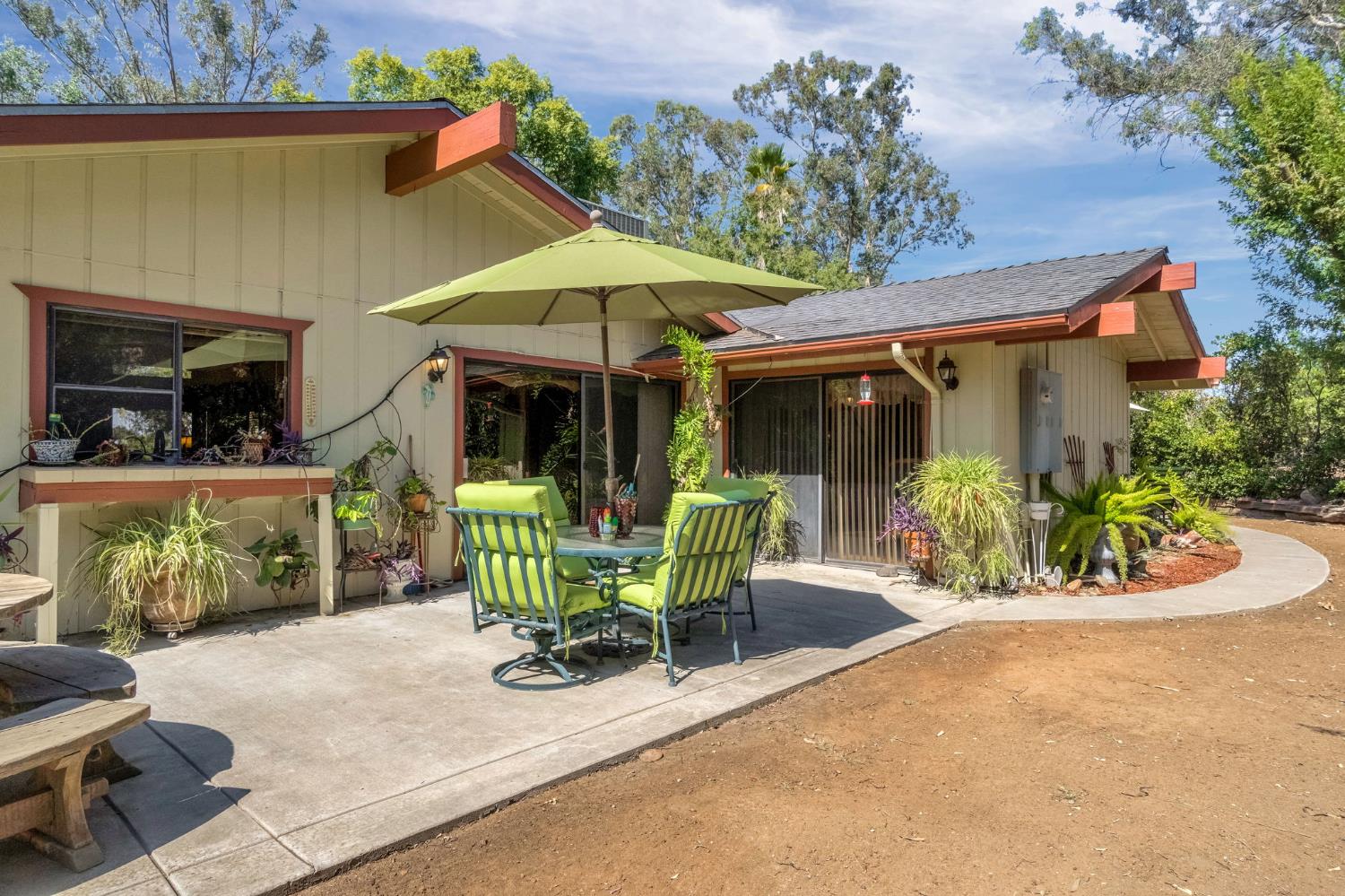 11801 N Mckelvy Ave, Clovis, CA 93619