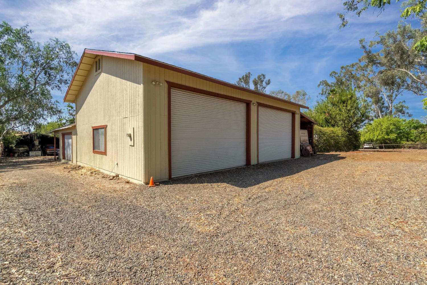 11801 N Mckelvy Ave, Clovis, CA 93619