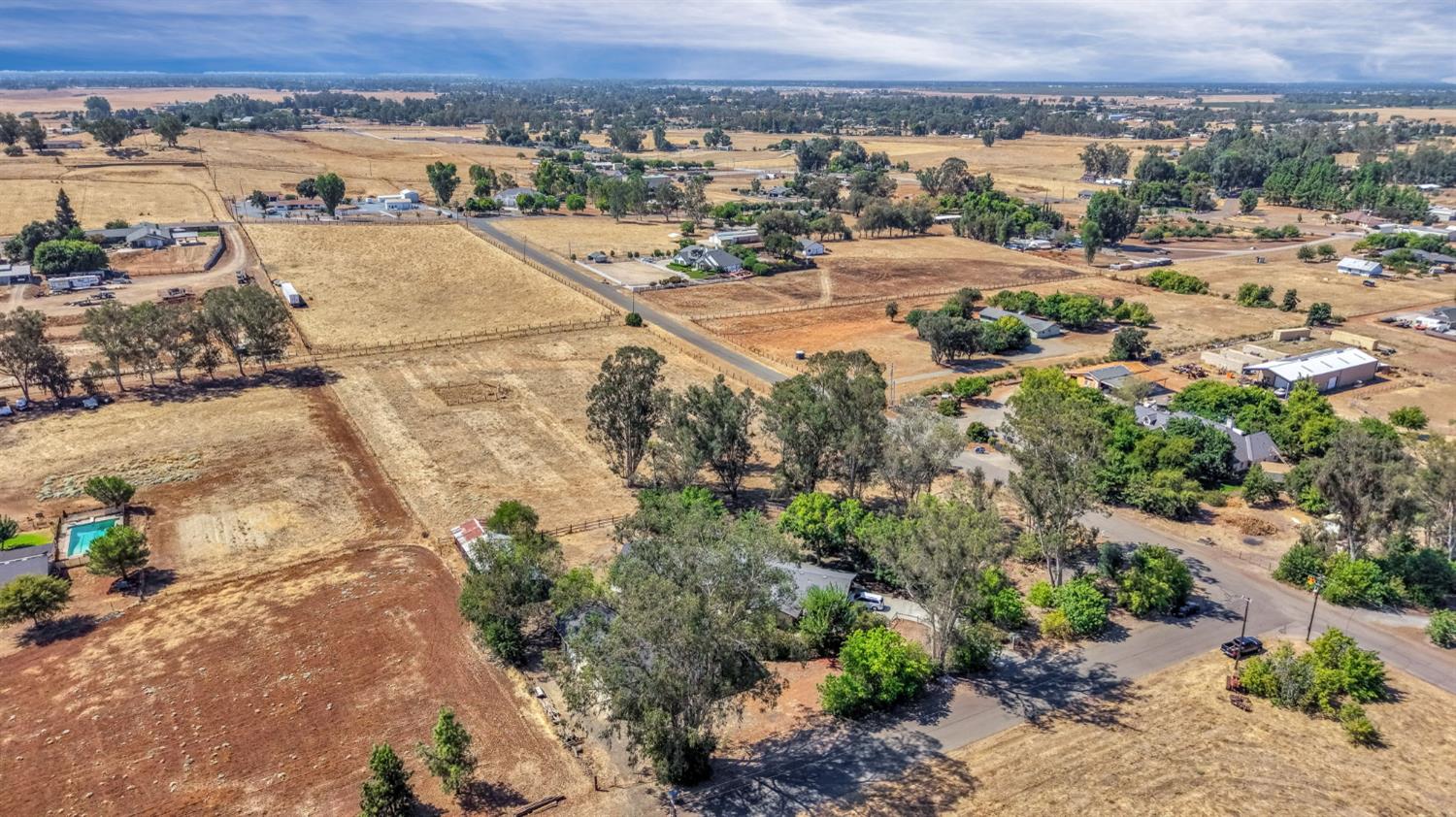 11801 N Mckelvy Ave, Clovis, CA 93619
