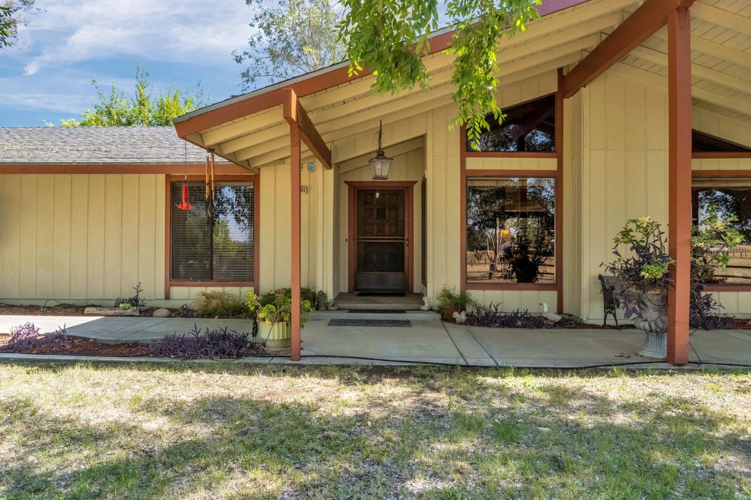 11801 N Mckelvy Ave, Clovis, CA 93619
