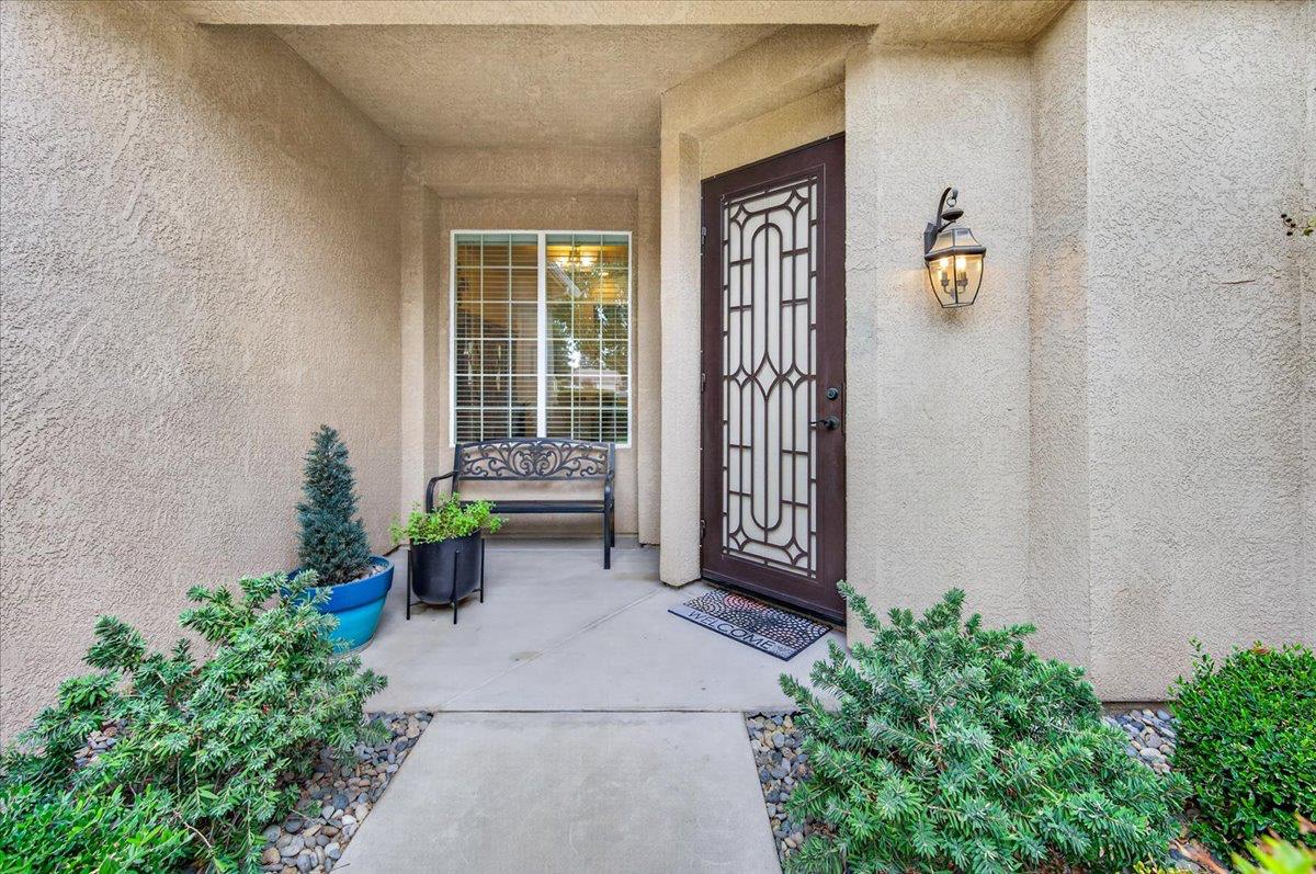 2551 Magill Ave, Clovis, CA 93611