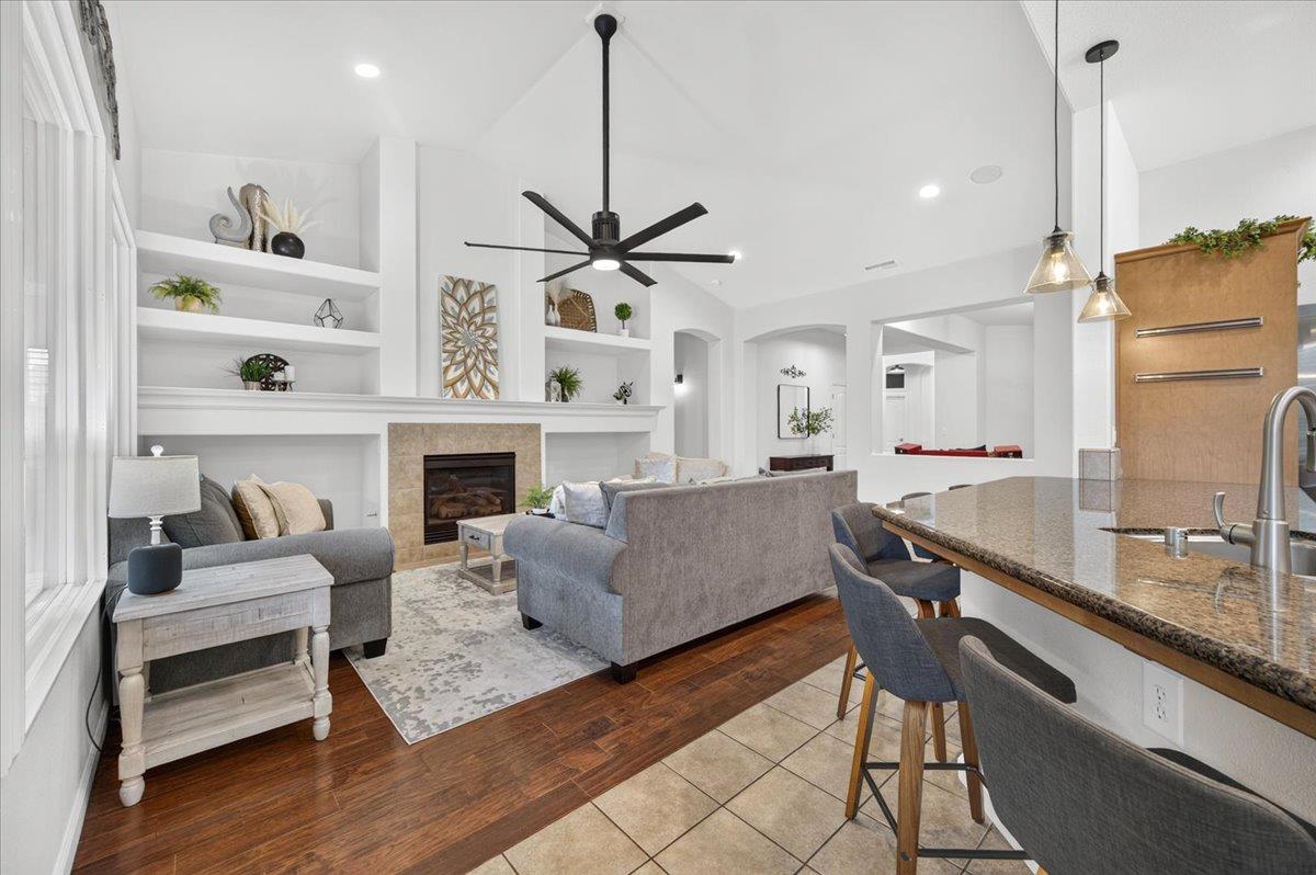 2551 Magill Ave, Clovis, CA 93611