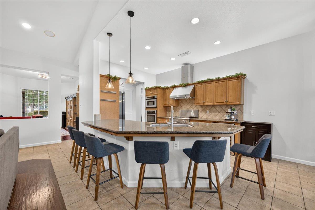 2551 Magill Ave, Clovis, CA 93611