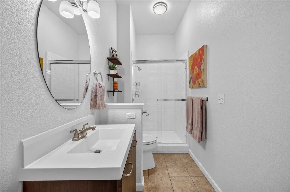 2551 Magill Ave, Clovis, CA 93611
