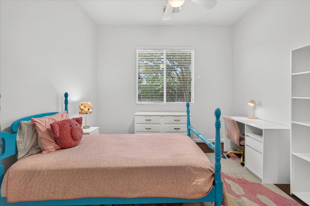2551 Magill Ave, Clovis, CA 93611