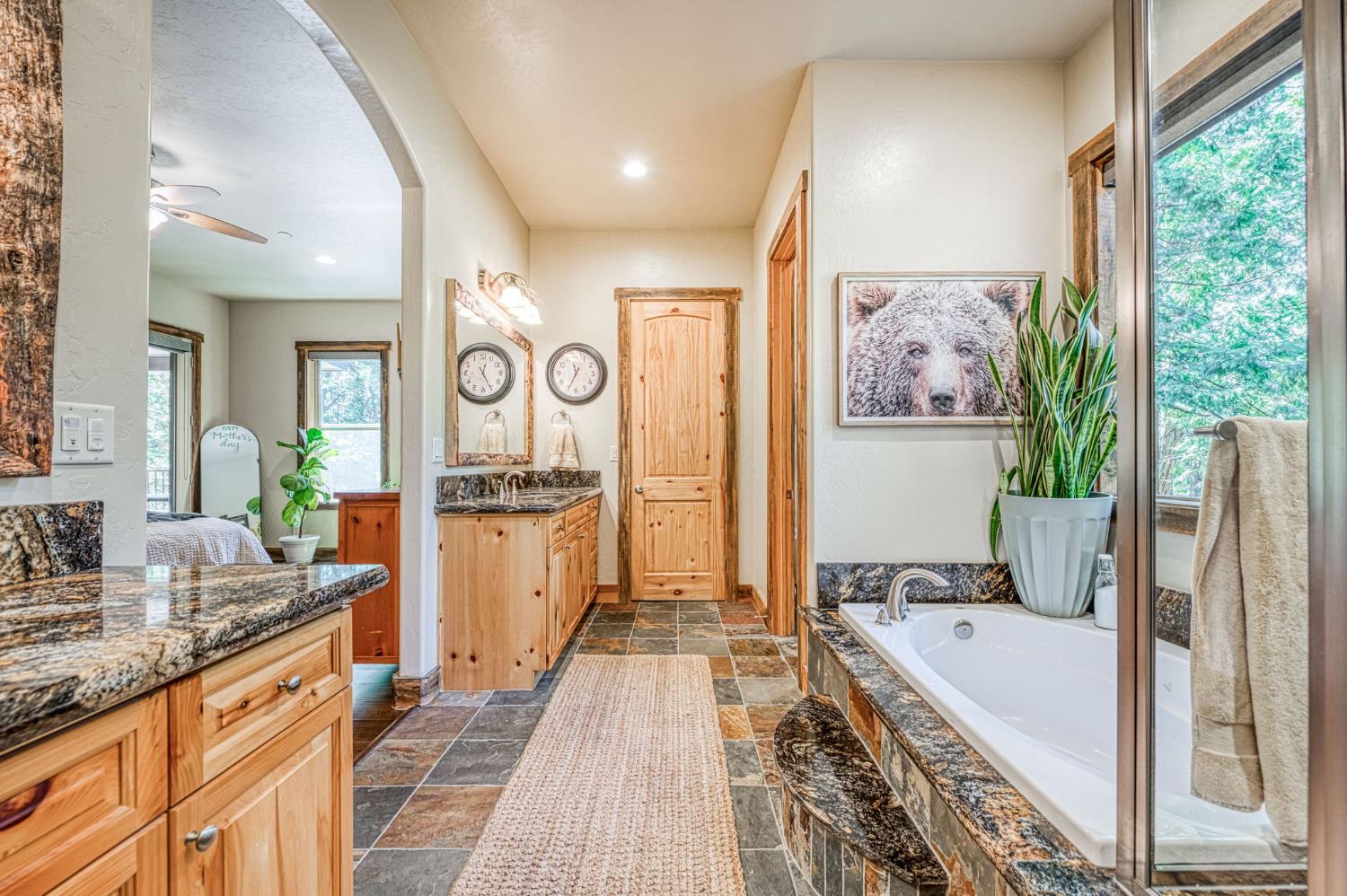 42596 Garnet Ln, Shaver Lake, CA 93664