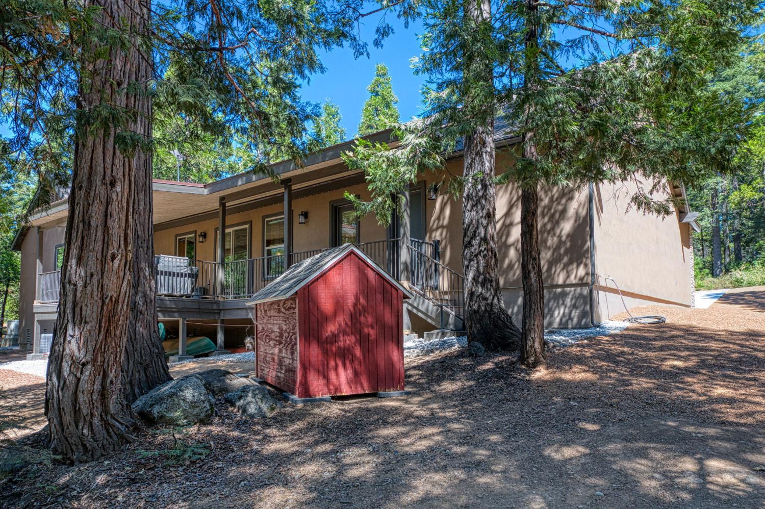 42596 Garnet Ln, Shaver Lake, CA 93664