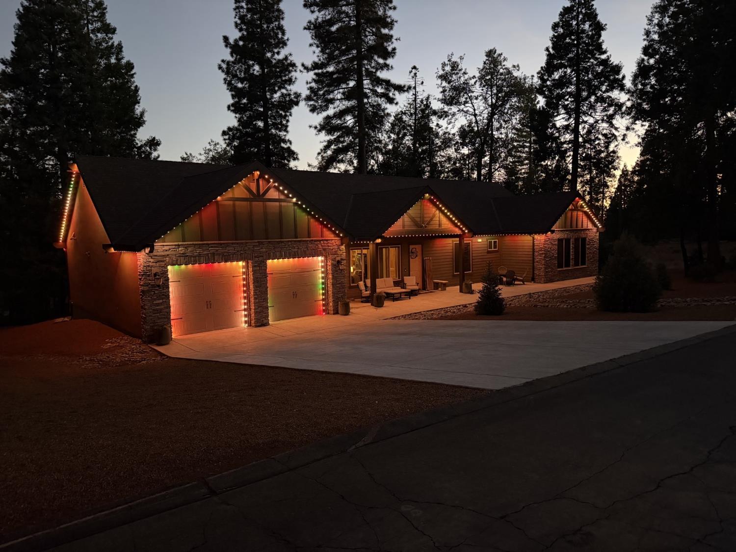 42596 Garnet Ln, Shaver Lake, CA 93664