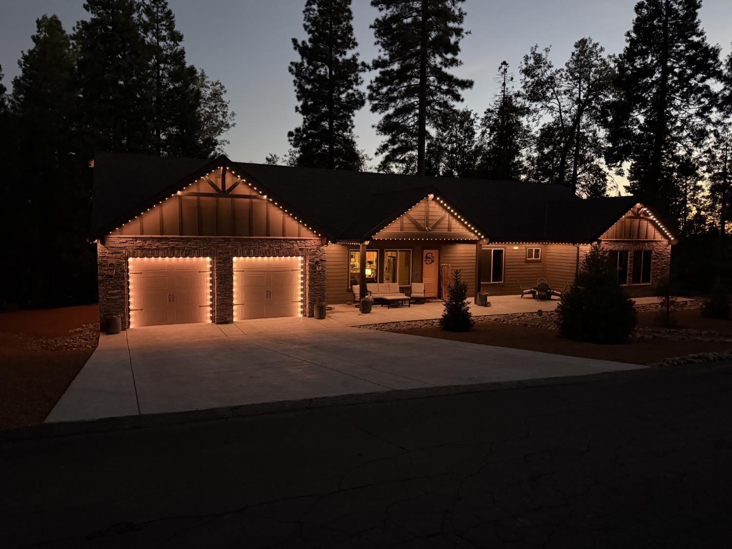 42596 Garnet Ln, Shaver Lake, CA 93664