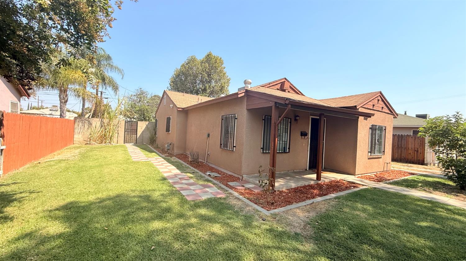 3517 E Lamona Ave, Fresno, CA 93703