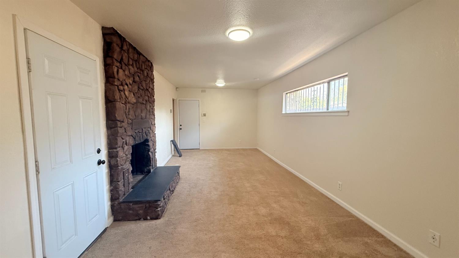 3517 E Lamona Ave, Fresno, CA 93703