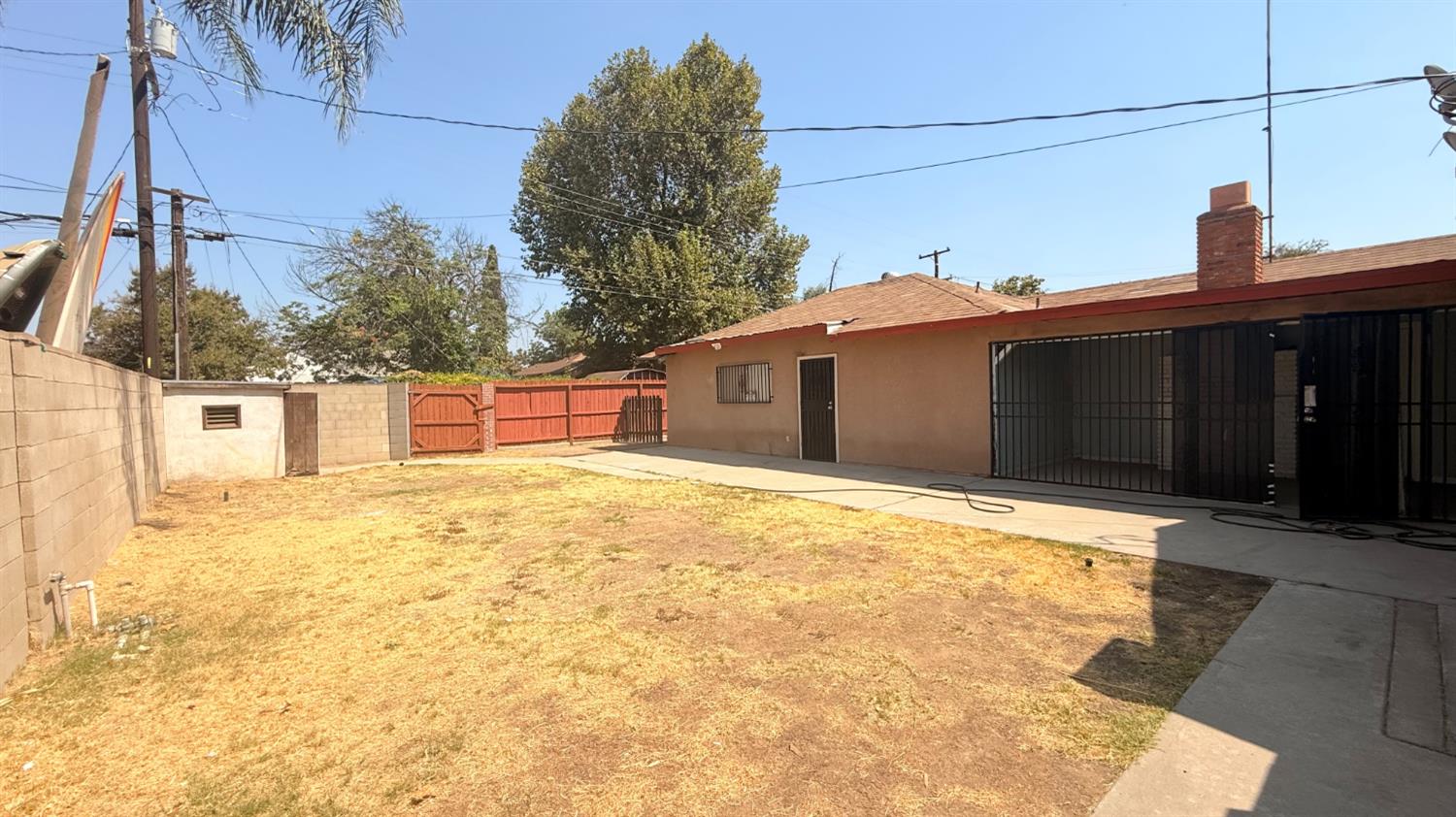 3517 E Lamona Ave, Fresno, CA 93703