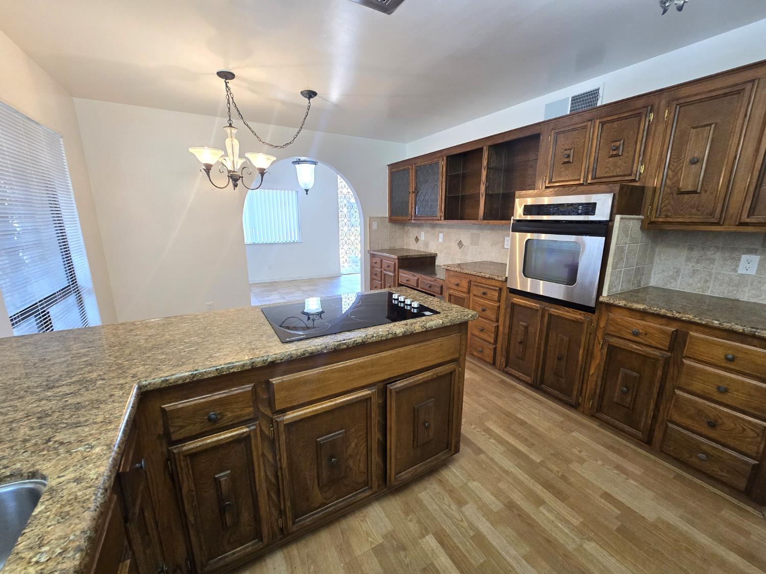 5064 N Wishon Ave #A, Fresno, CA 93704