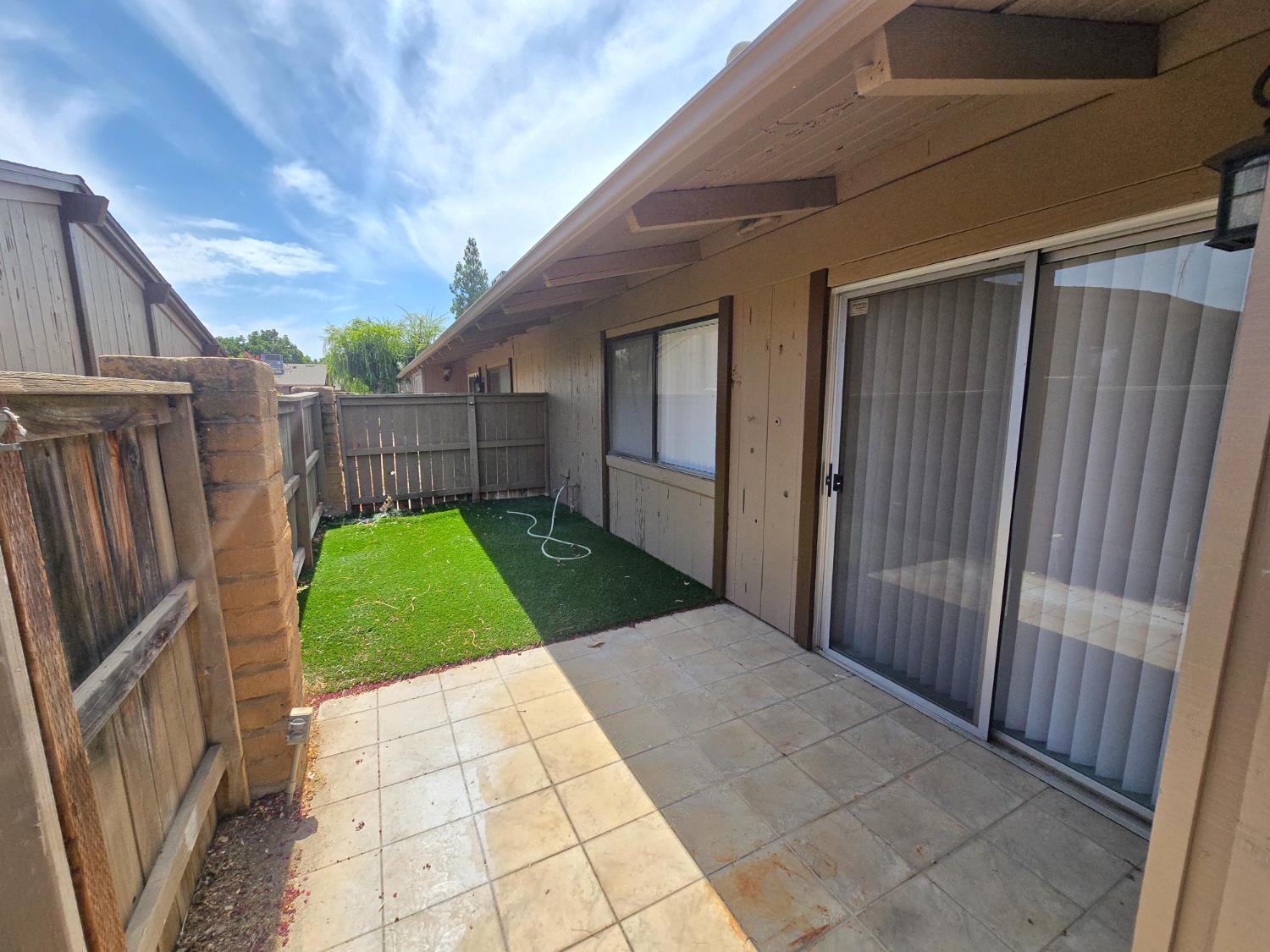 5064 N Wishon Ave #A, Fresno, CA 93704