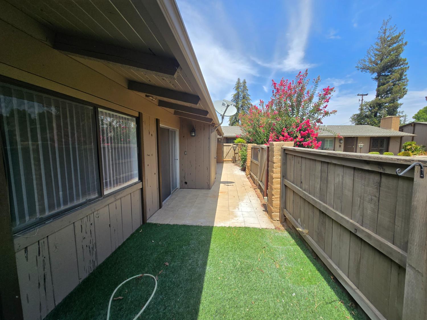 5064 N Wishon Ave #A, Fresno, CA 93704