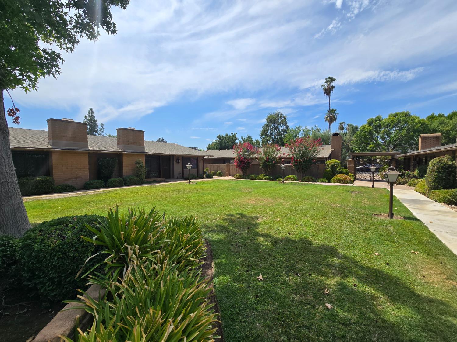 5064 N Wishon Ave #A, Fresno, CA 93704