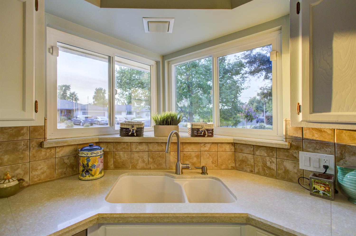 6461 N Anna St, Fresno, CA 93710