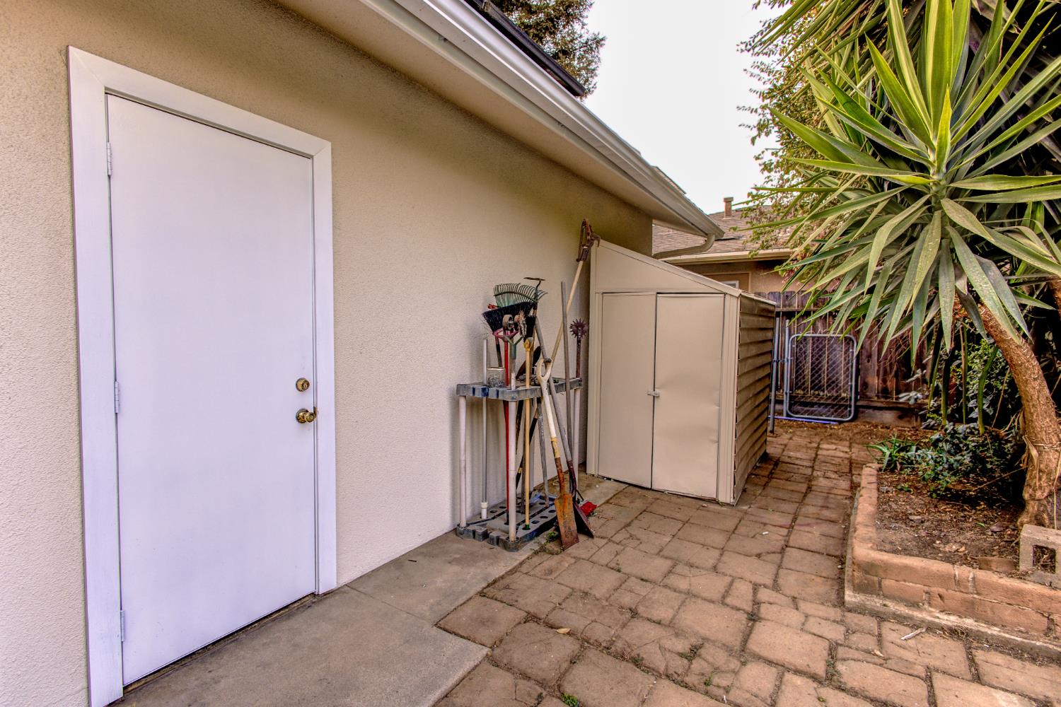 6461 N Anna St, Fresno, CA 93710
