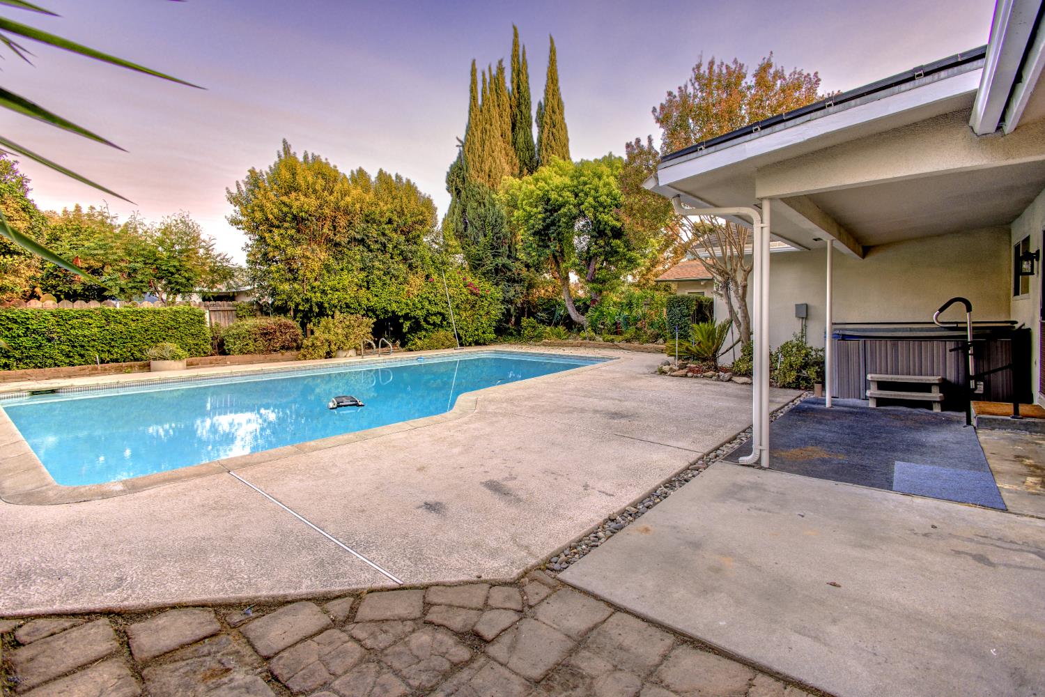 6461 N Anna St, Fresno, CA 93710
