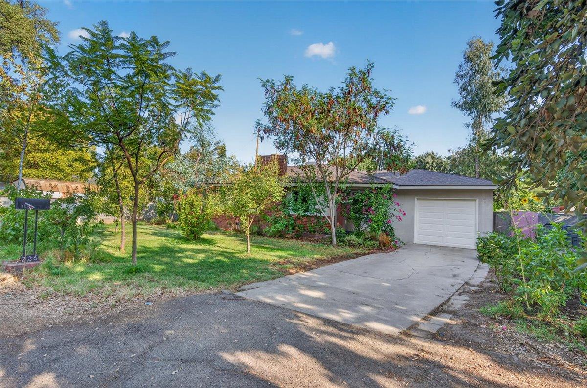 226 W Gettysburg, Fresno, CA 93705
