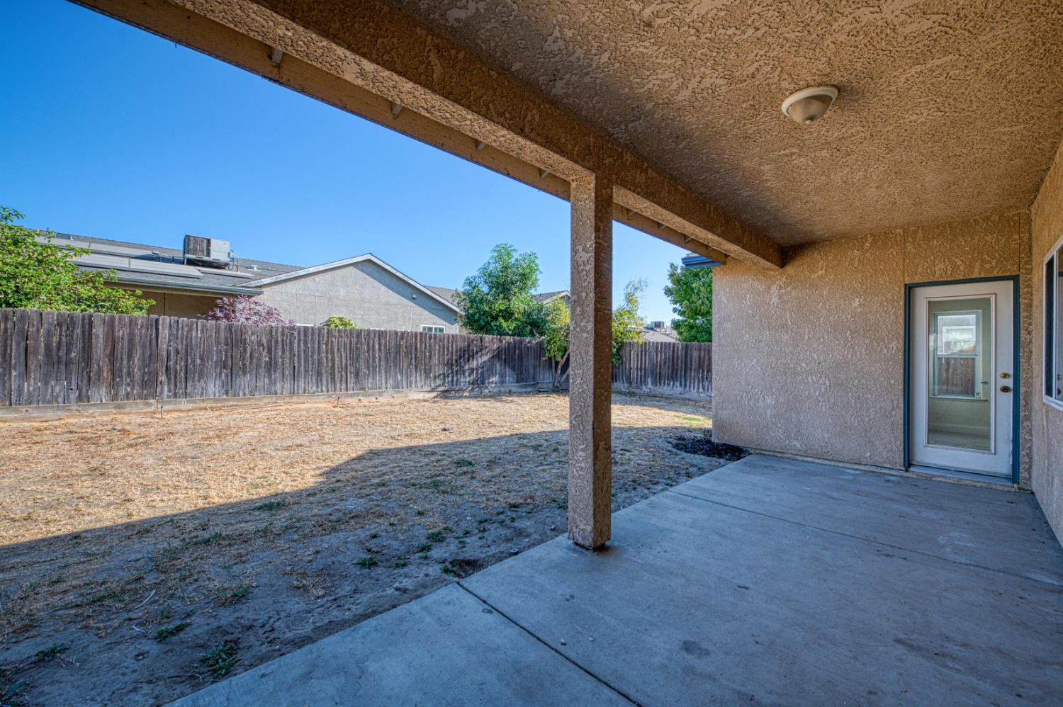 5928 W Rialto Ave, Fresno, CA 93722