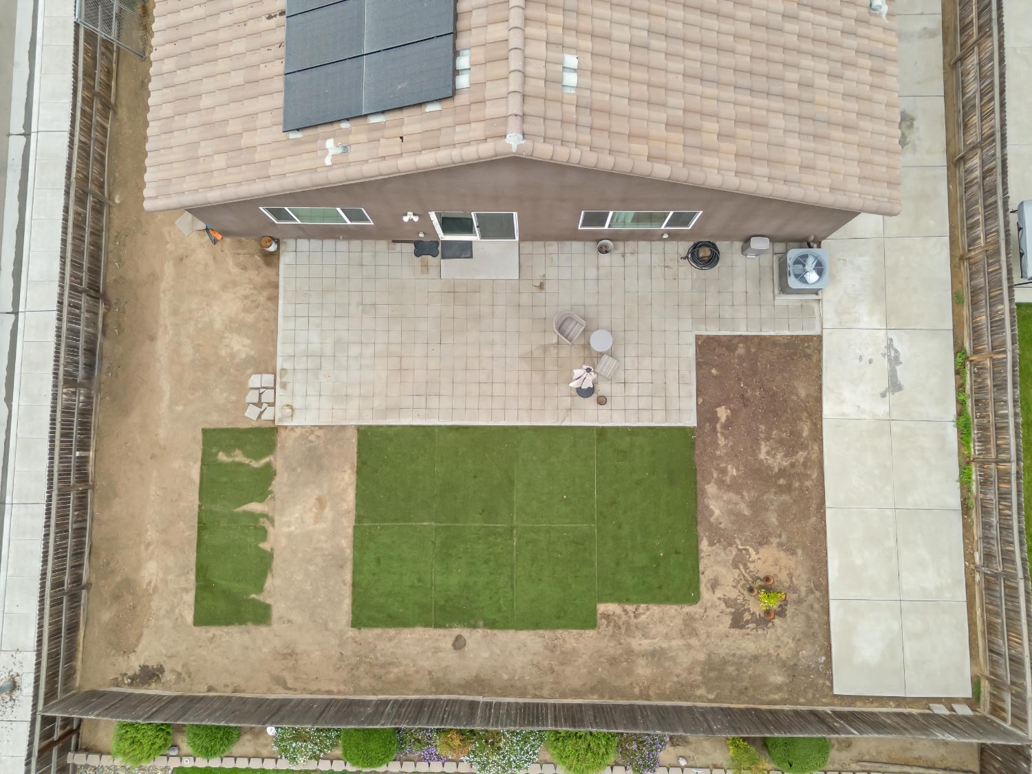6033 E Kerckhoff Ave, Fresno, CA 93727