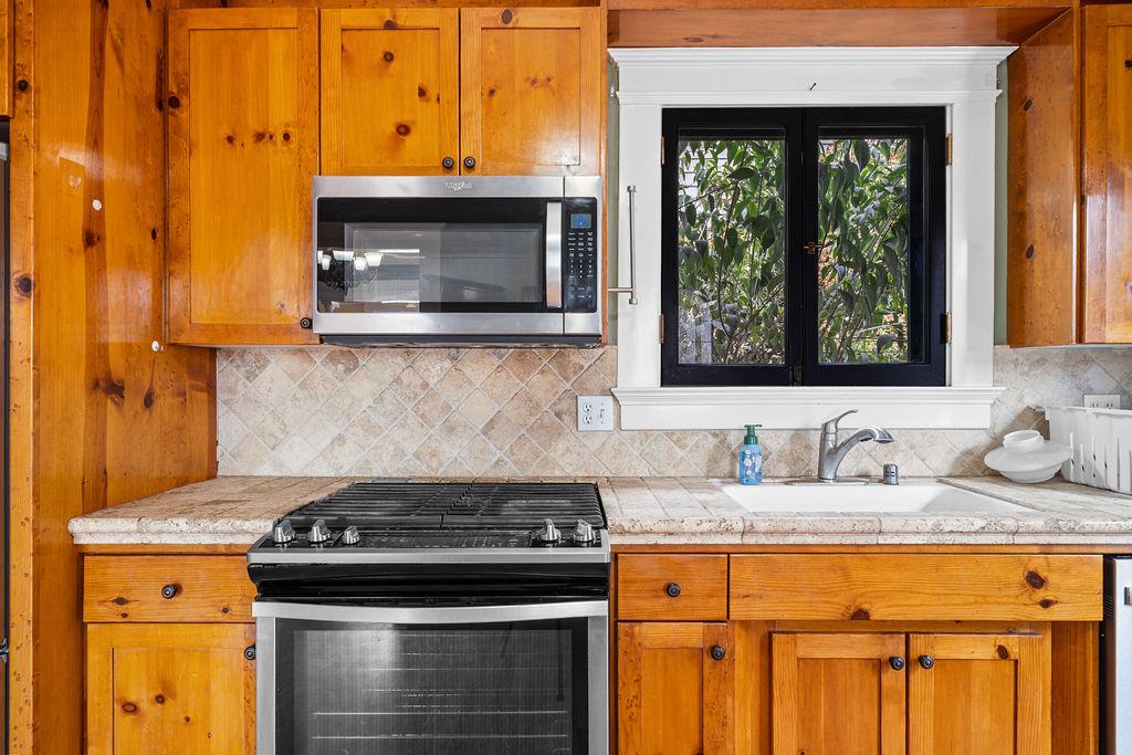 209 N Diana St, Fresno, CA 93701