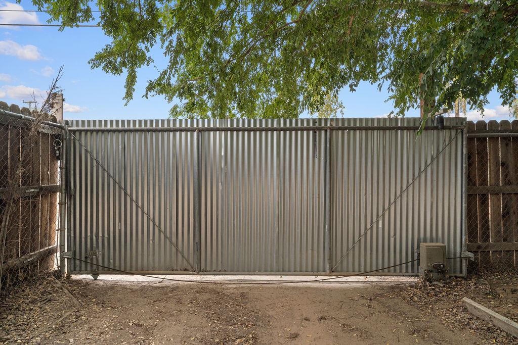 209 N Diana St, Fresno, CA 93701