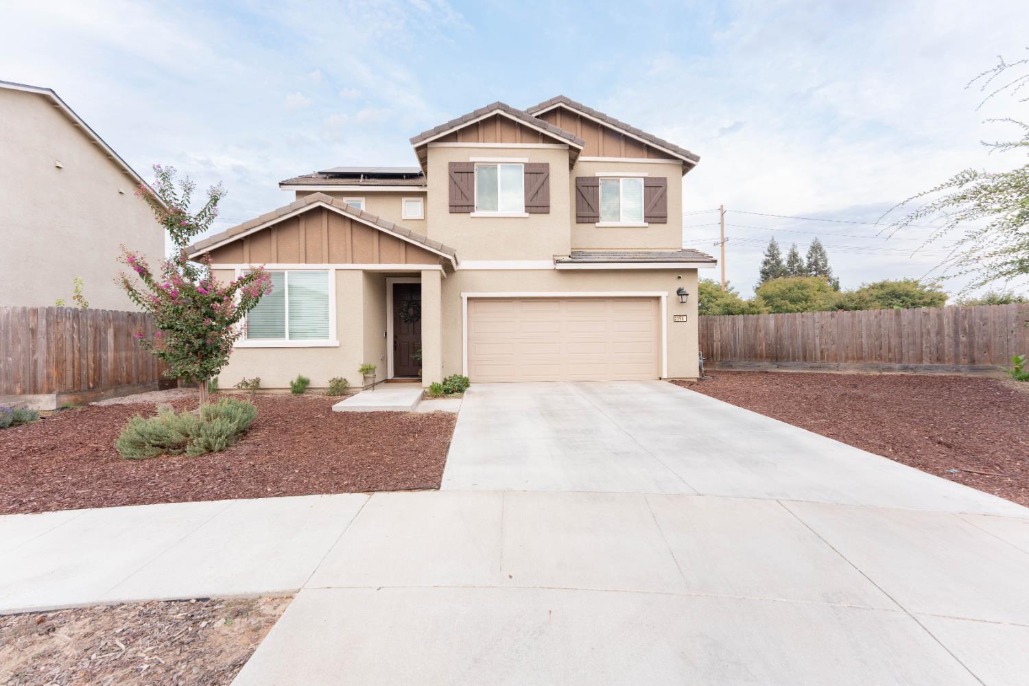 2258 S Manzanita Ct, Visalia, CA 93292