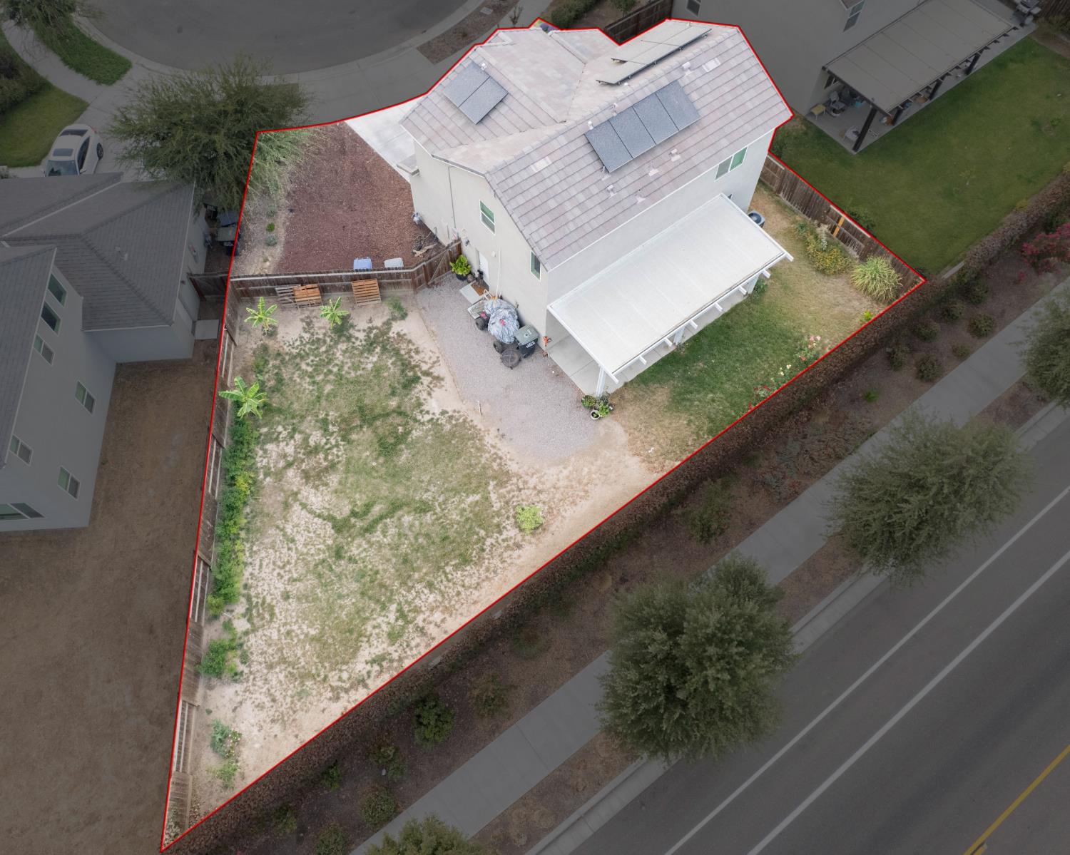2258 S Manzanita Ct, Visalia, CA 93292