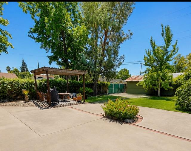 1403 N San Pablo Ave, Fresno, CA 93728