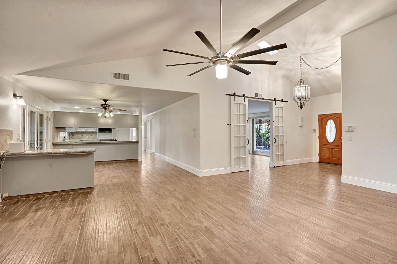 1162 S Fowler Ave, Fresno, CA 93727