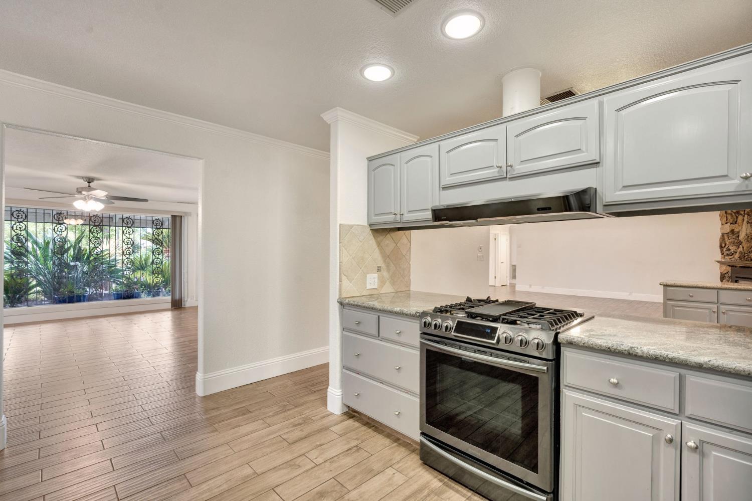 1162 S Fowler Ave, Fresno, CA 93727