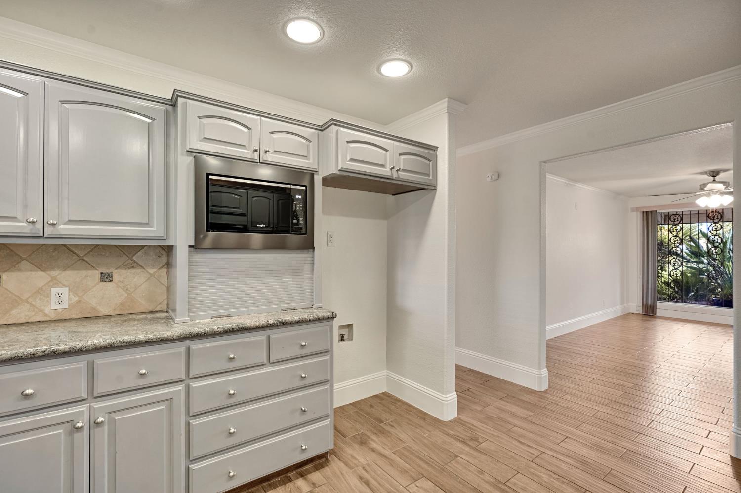1162 S Fowler Ave, Fresno, CA 93727