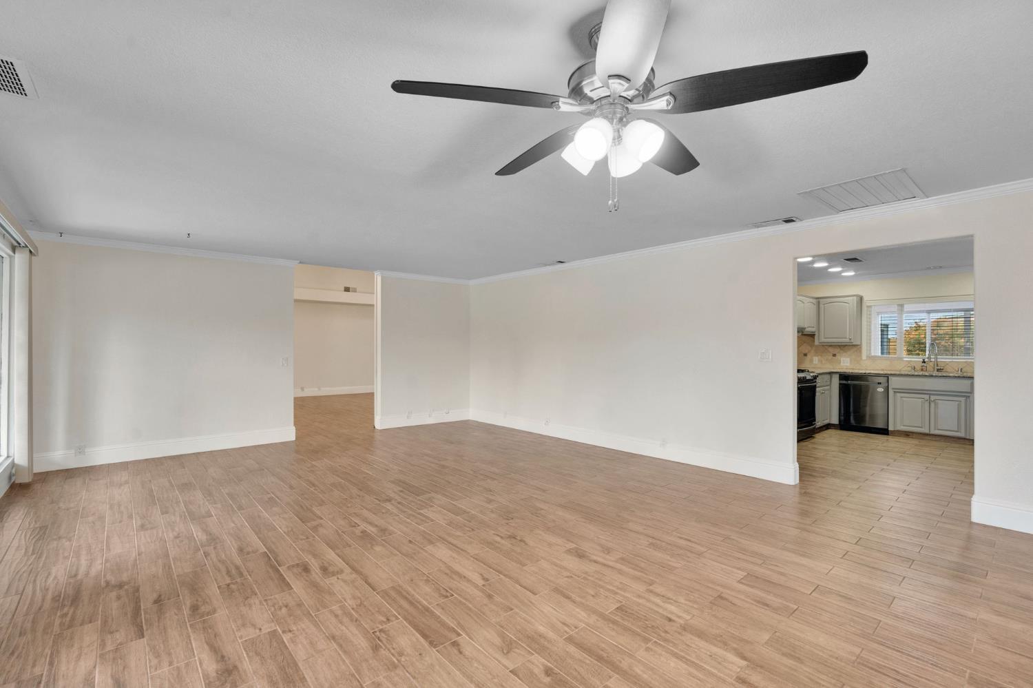 1162 S Fowler Ave, Fresno, CA 93727