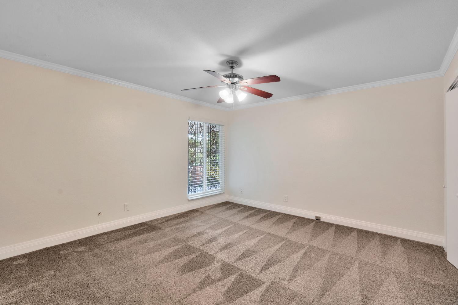 1162 S Fowler Ave, Fresno, CA 93727