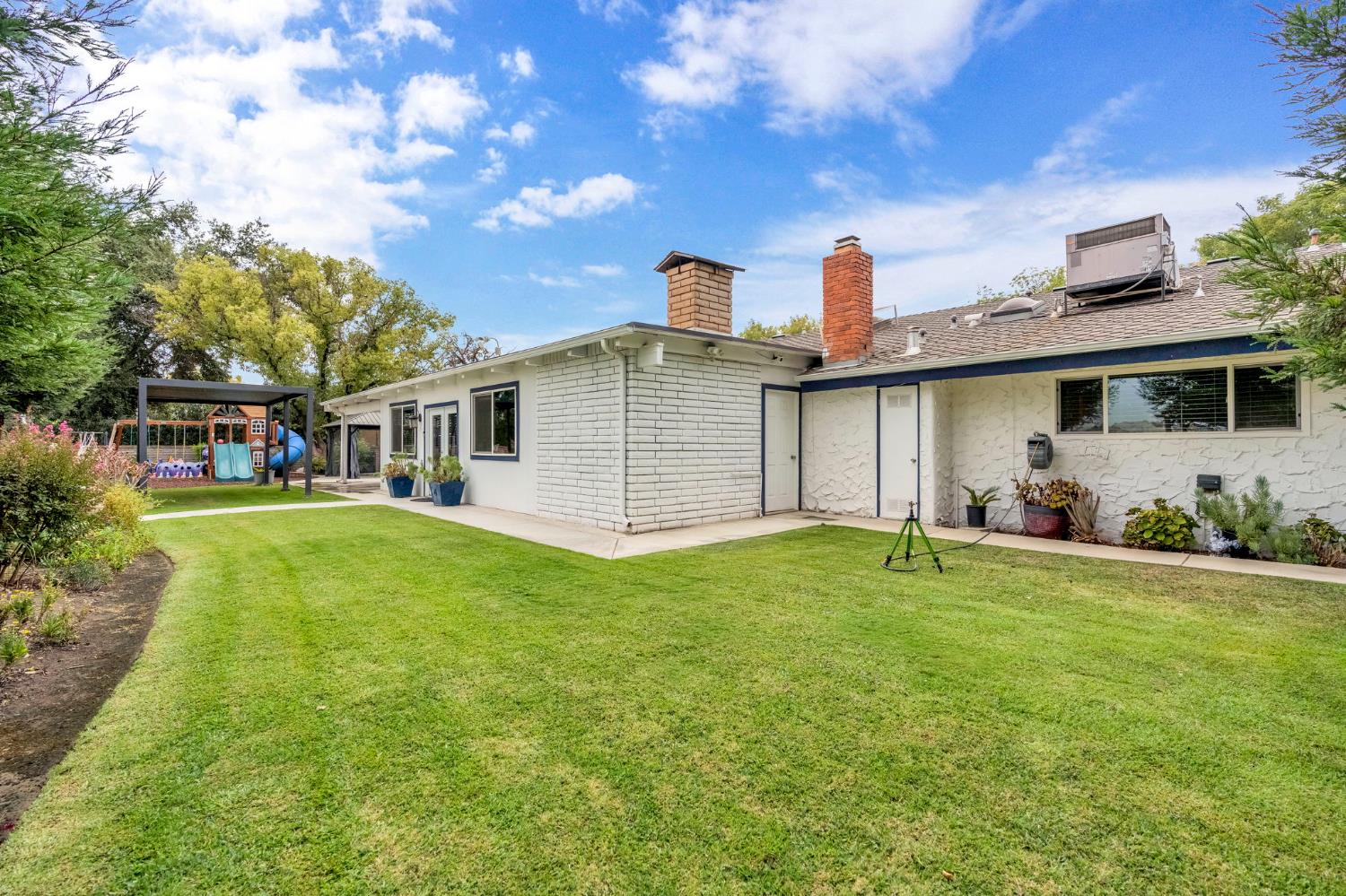 1162 S Fowler Ave, Fresno, CA 93727