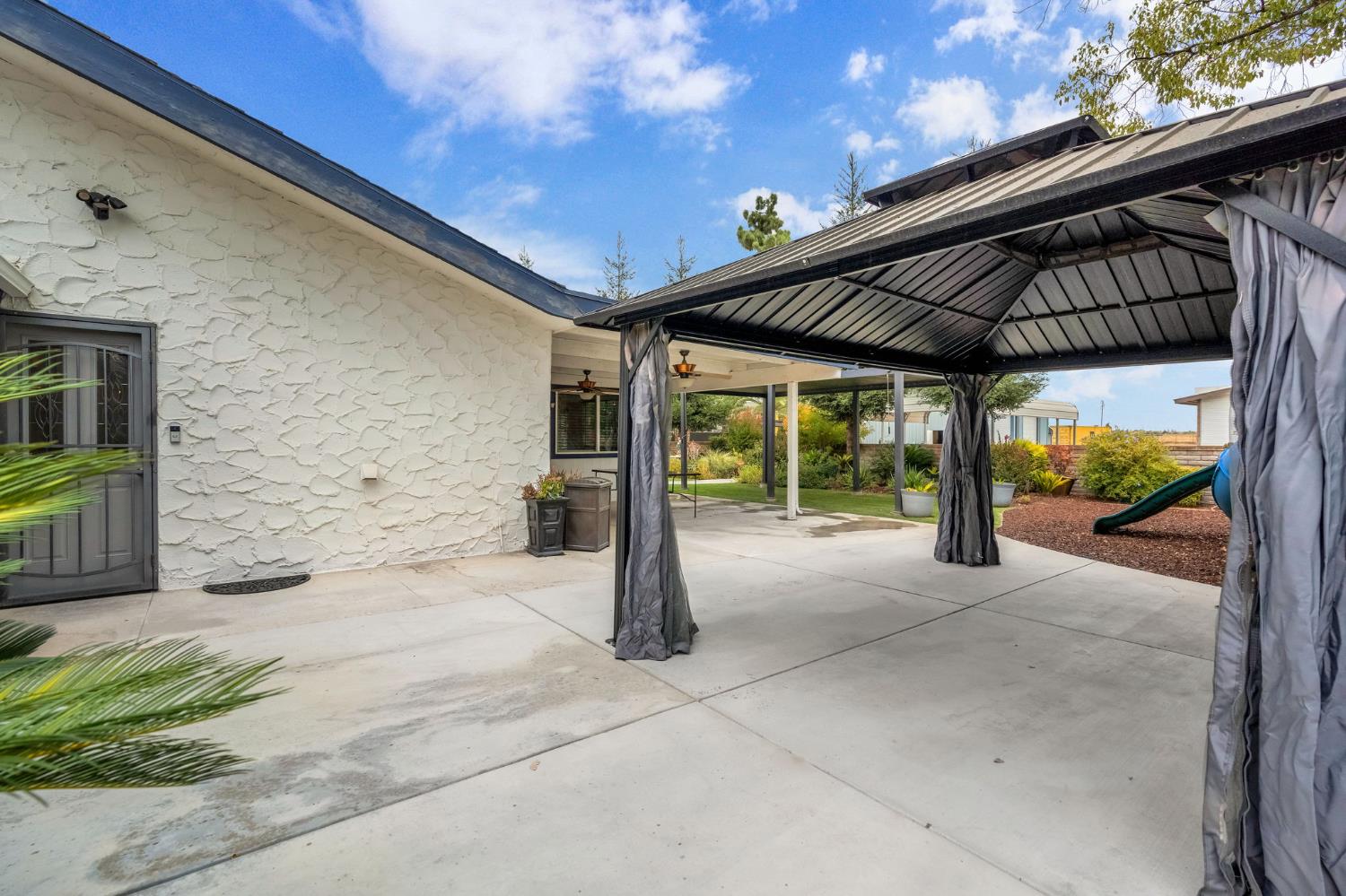 1162 S Fowler Ave, Fresno, CA 93727