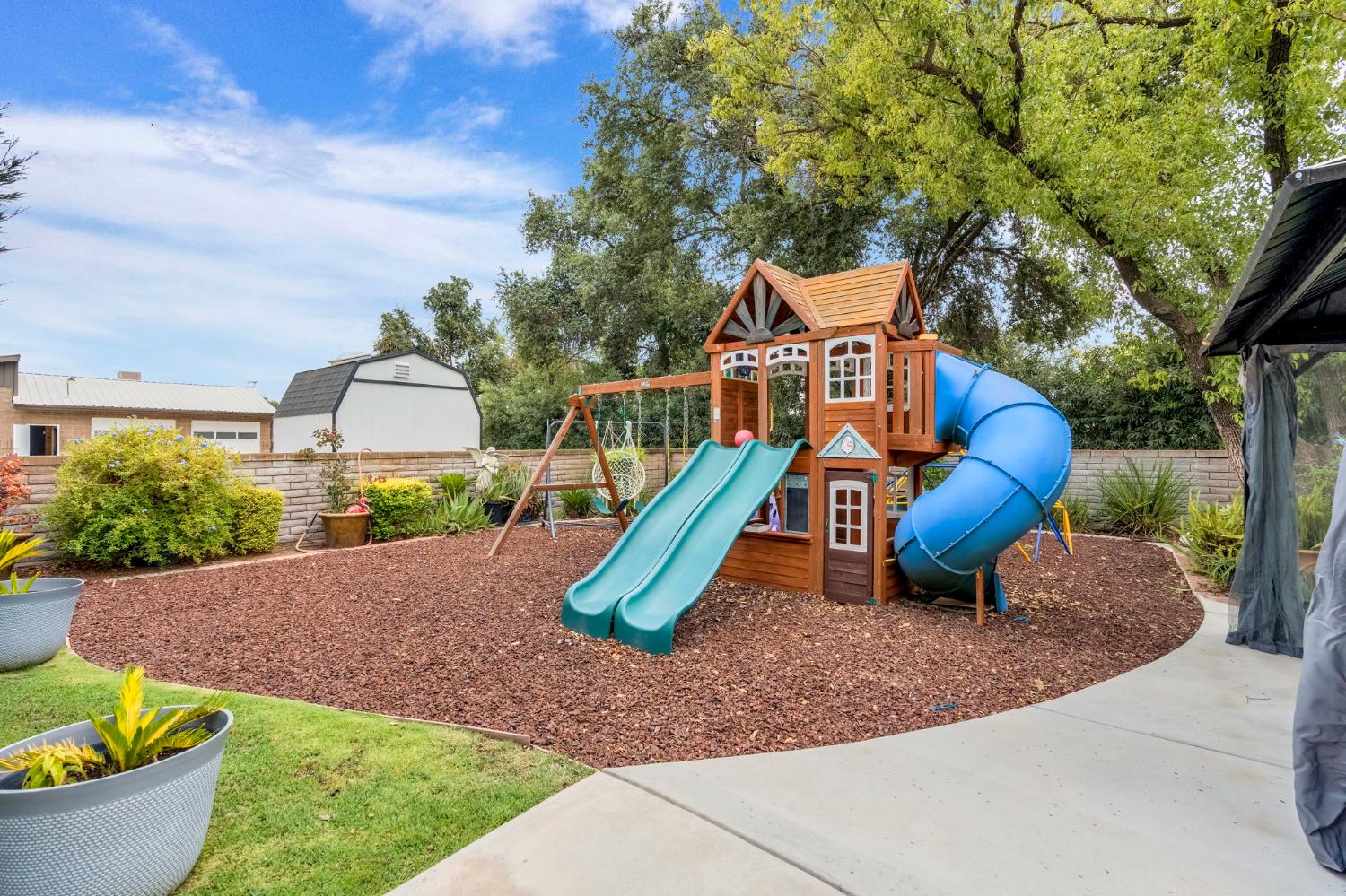 1162 S Fowler Ave, Fresno, CA 93727