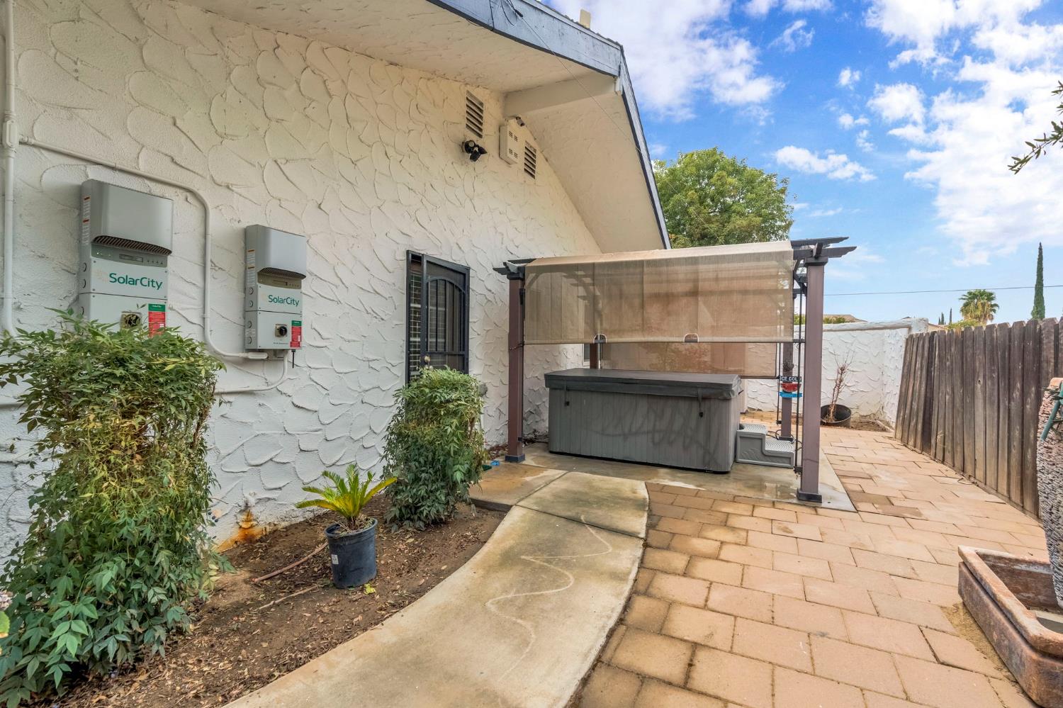 1162 S Fowler Ave, Fresno, CA 93727