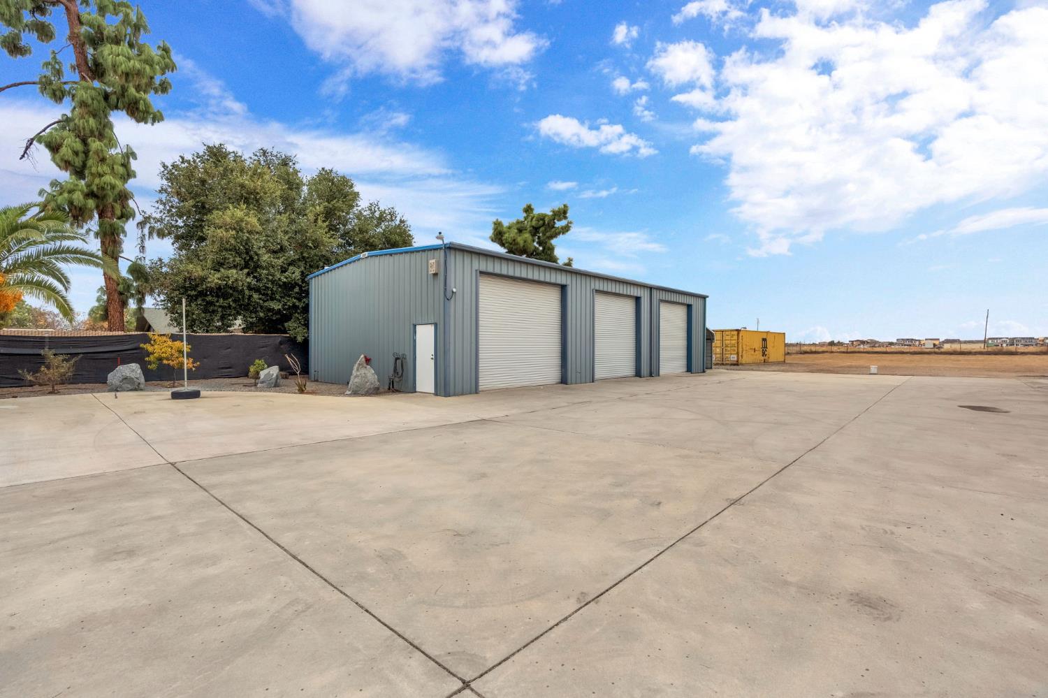 1162 S Fowler Ave, Fresno, CA 93727