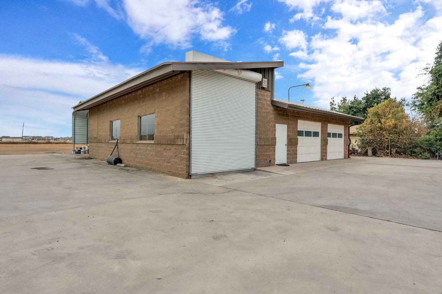 1162 S Fowler Ave, Fresno, CA 93727