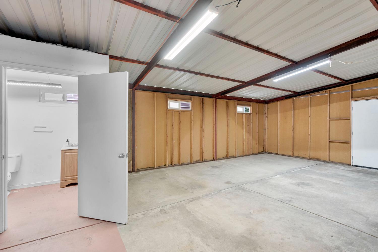 1162 S Fowler Ave, Fresno, CA 93727