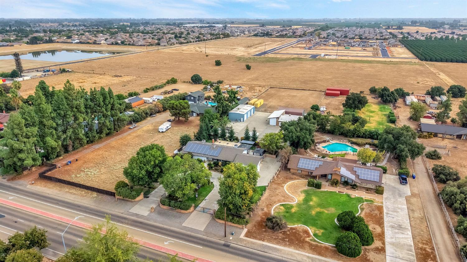 1162 S Fowler Ave, Fresno, CA 93727