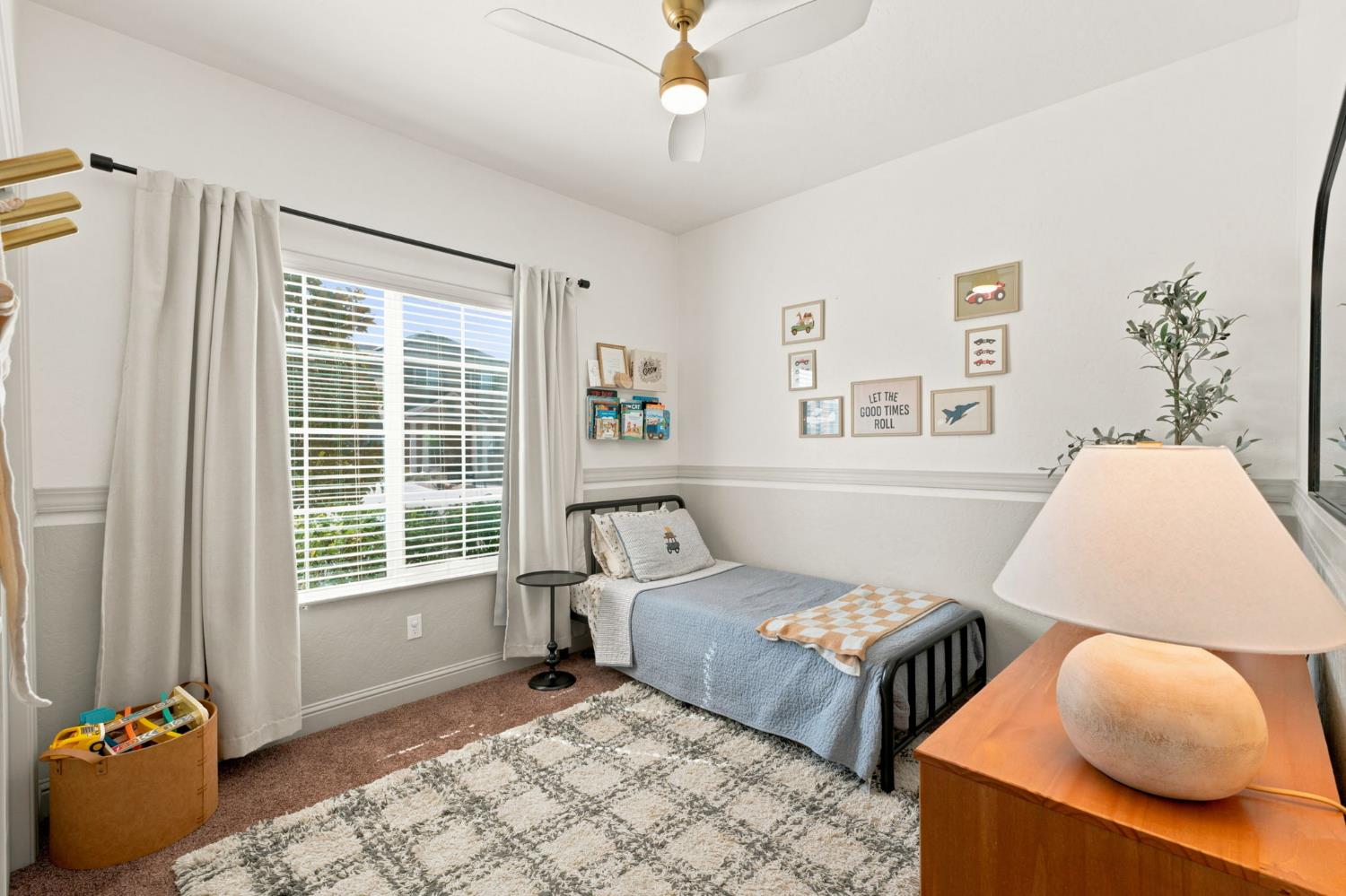 4035 San Gabriel, Clovis, CA 93619