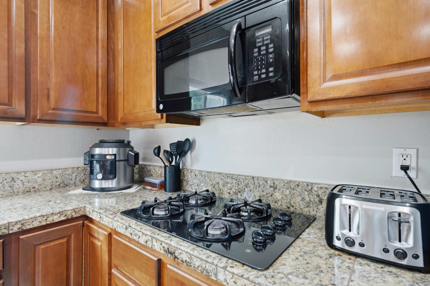 7202 Boulder Falls Ct, Bakersfield, CA 93312