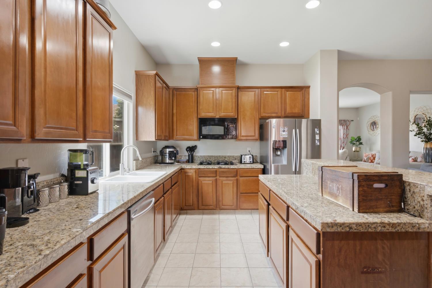 7202 Boulder Falls Ct, Bakersfield, CA 93312