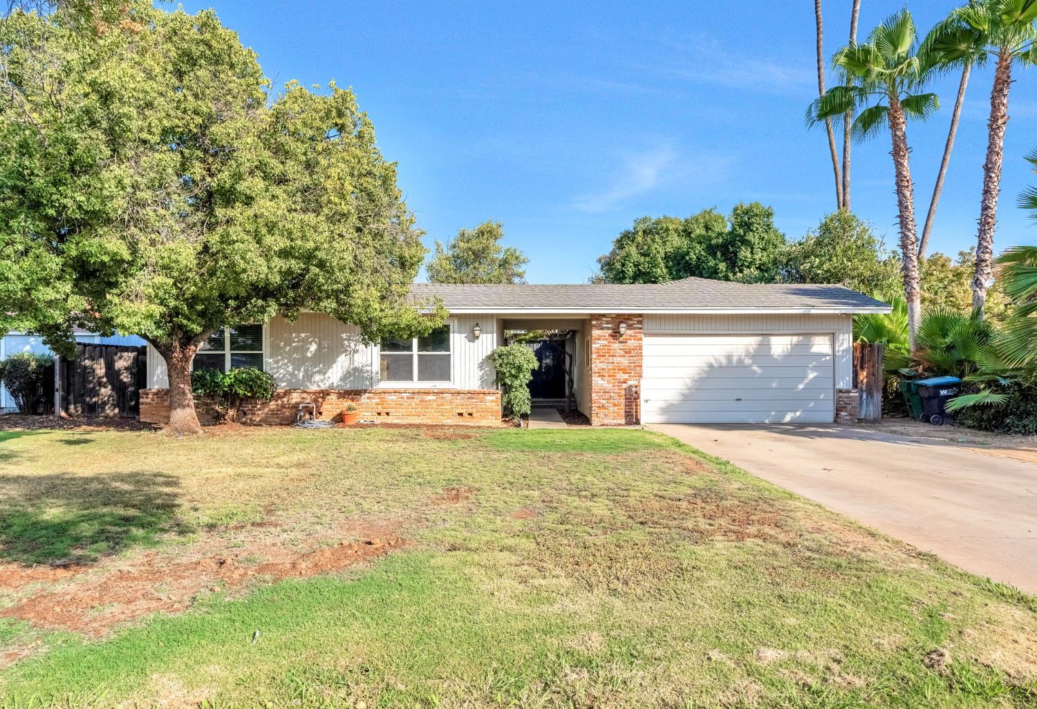 6530 N Roosevelt Ave, Fresno, CA 93704