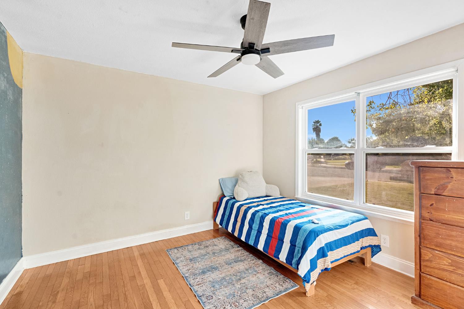 6530 N Roosevelt Ave, Fresno, CA 93704