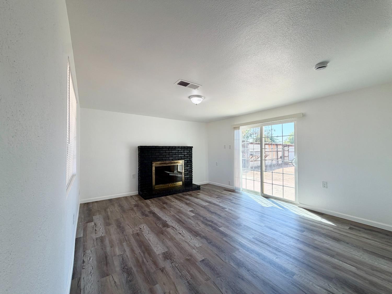 25706 Ellis St, Madera, CA 93638
